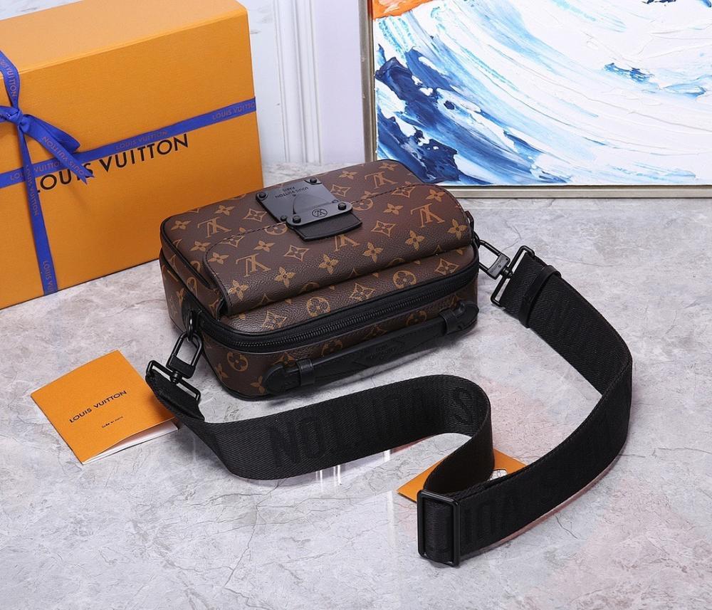 Modern Elegant Canvas Shoulder Bag