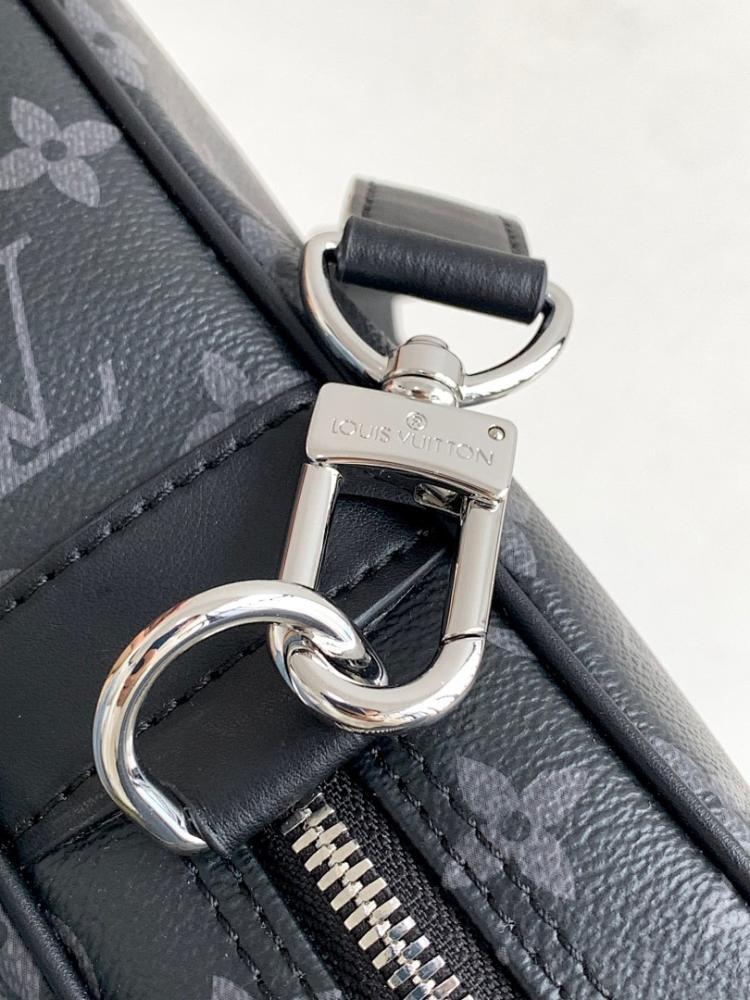 Modern Refined Quilted Canvas Shoulder Bag