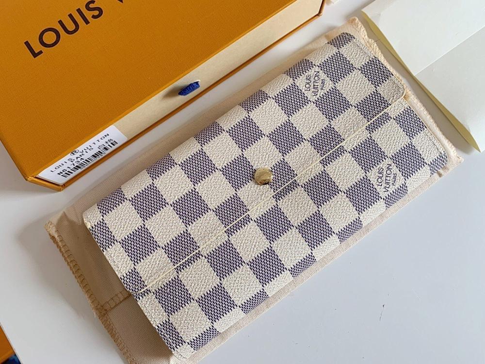 Modern Wallet