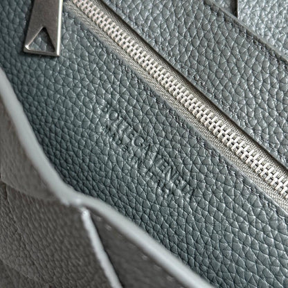 Elegant Leather Top Handle Bag