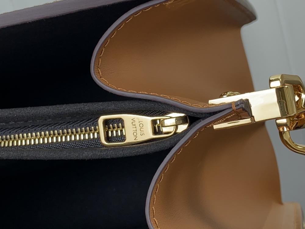 Elegant Shoulder Bag
