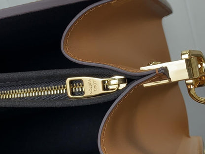 Elegant Shoulder Bag