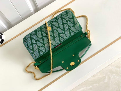 Elegant Stylish Quilted Lambskin Shoulder Bag