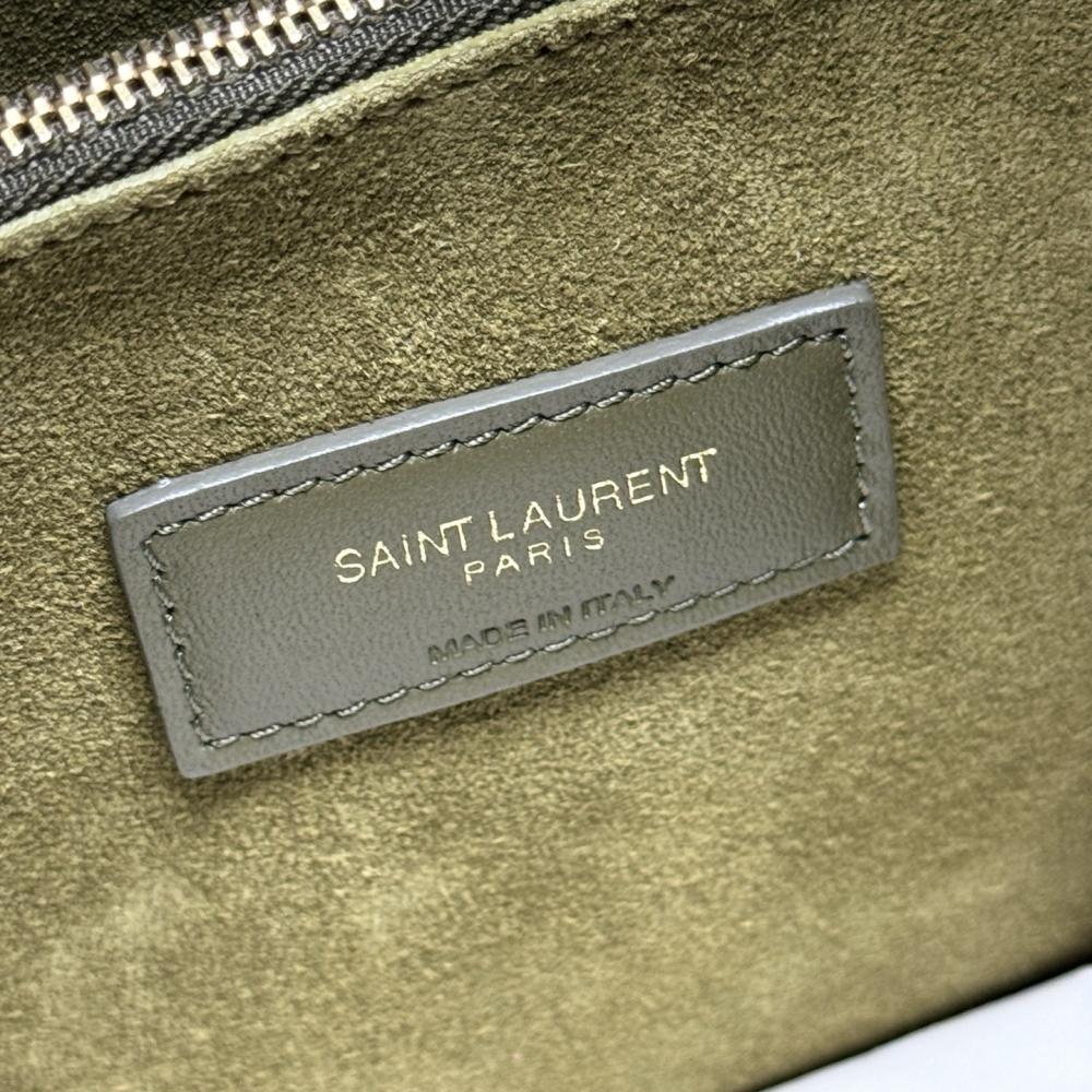 Classic Shoulder Bag