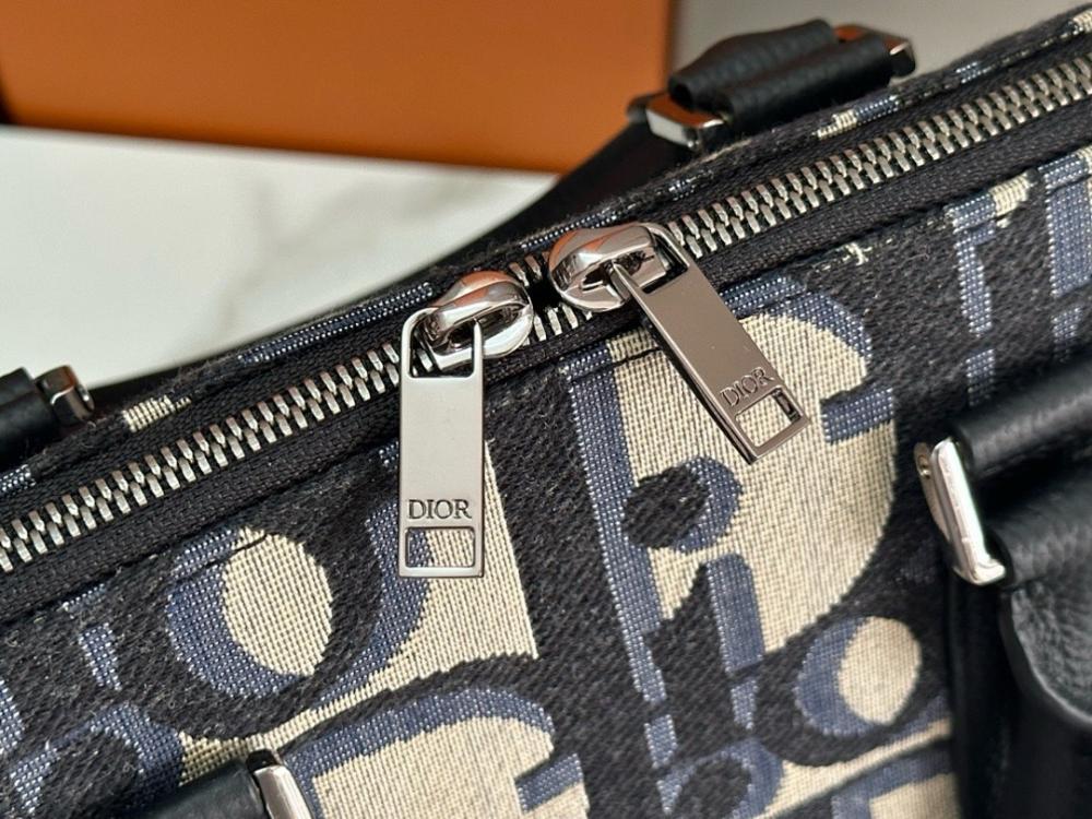 Elegant Stylish Black Printed Leather Shoulder Bag