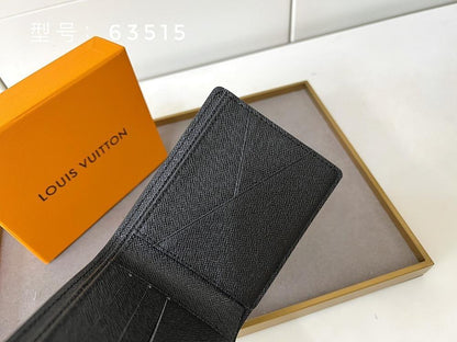 Elegant Refined Crossbody Bag