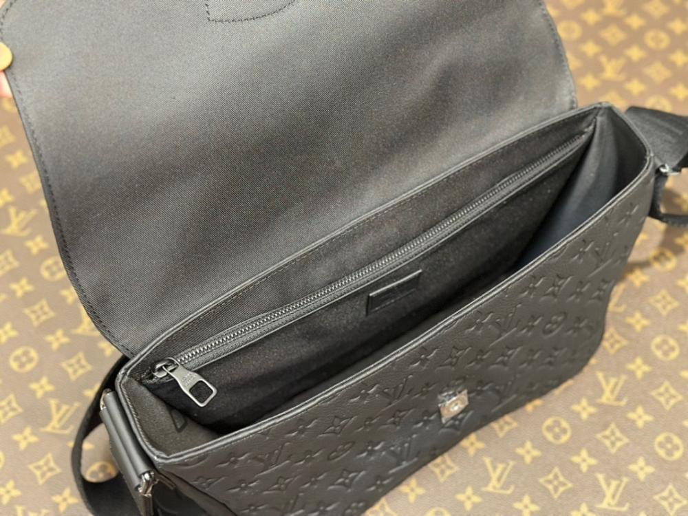 Luxury Calfskin Shoulder Bag – Special Edition