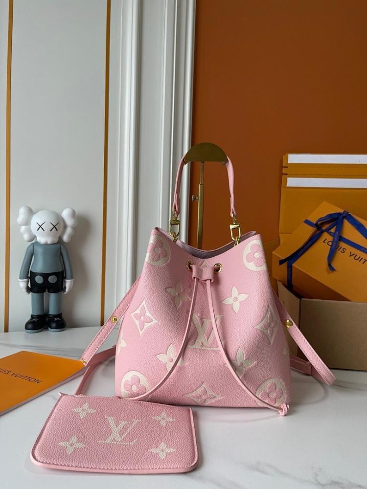 NeoNoe Leather Shoulder Bag