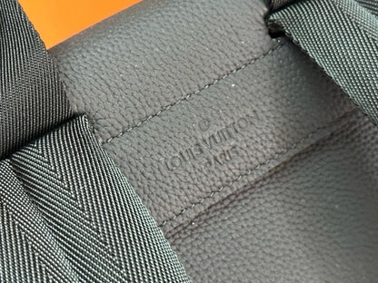 Stylish Refined Leather Crossbody Bag