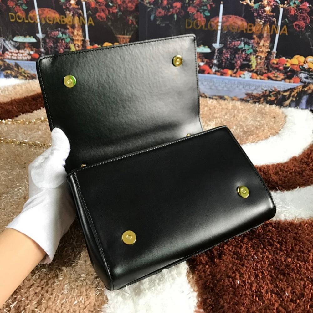 Modern Refined Crossbody Bag