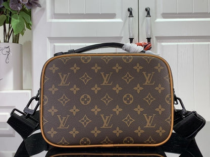 Classic Shoulder Bag