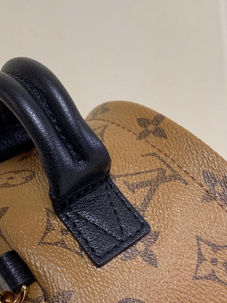 Italian-Inspired Stylish Calfskin Shoulder Bag