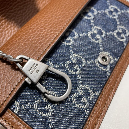 Classic Shoulder Bag