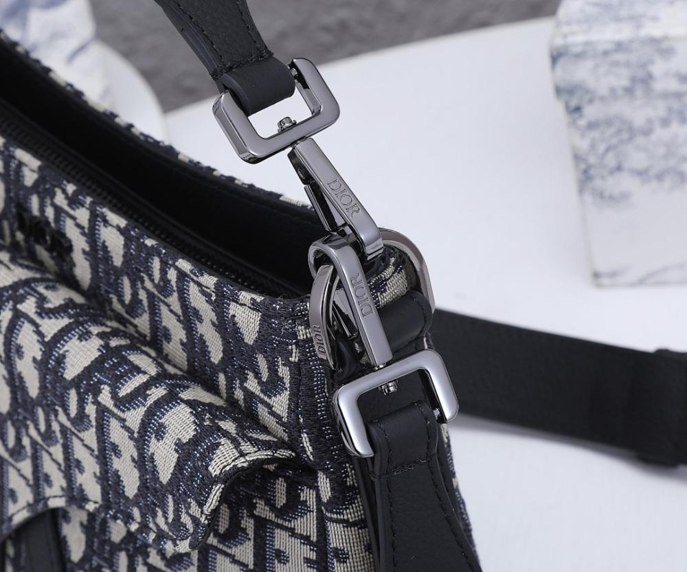 Elegant Refined Black Quilted Calfskin Shoulder Bag