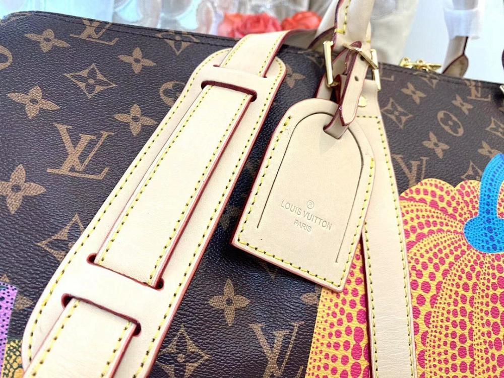 Italian-Inspired Stylish Leather Travel Bag