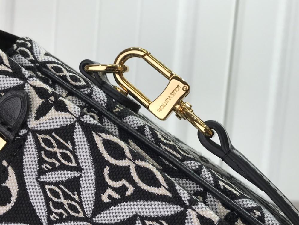 Classic Crossbody Bag
