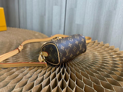 Luxury Refined Canvas Shoulder Bag