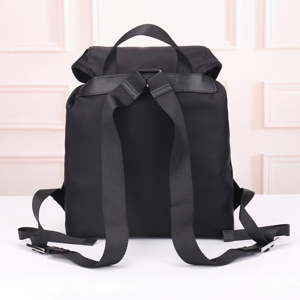 Elegant Top Handle Bag – Limited Edition