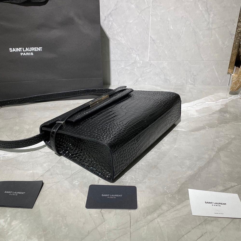 Manhattan Leather Shoulder Bag