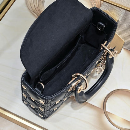 Italian-Inspired Elegant Shoulder Bag
