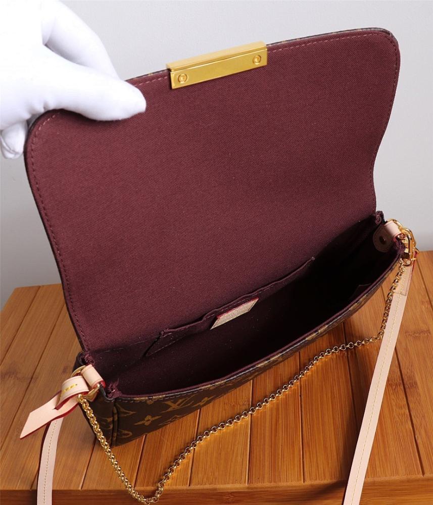 Stylish Refined Calfskin Shoulder Bag