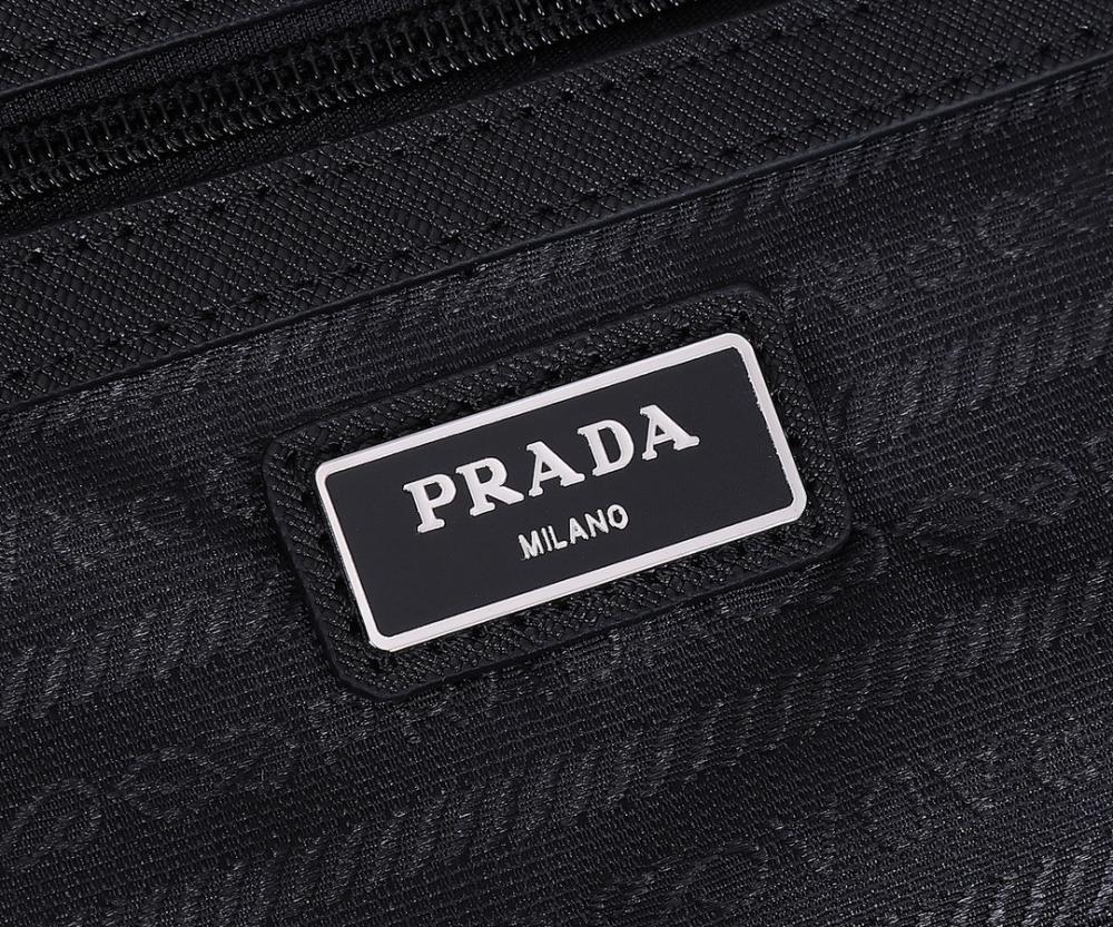 Elegant Stylish White Travel Bag