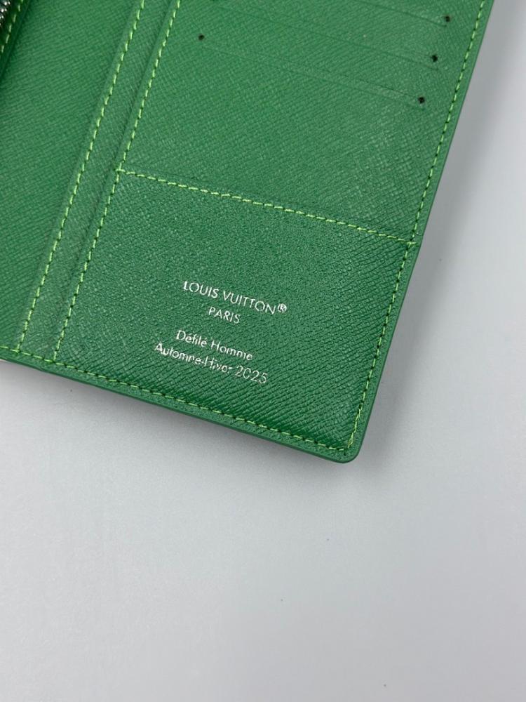 Stylish Refined Monogram Wallet