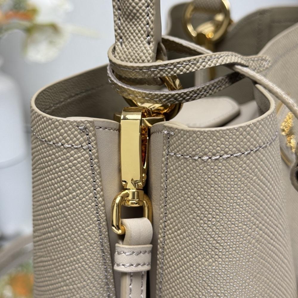 Bucket Bag