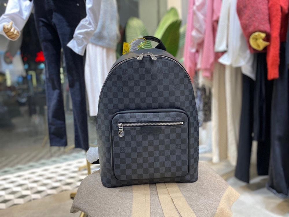 Stylish Refined Leather Shoulder Bag
