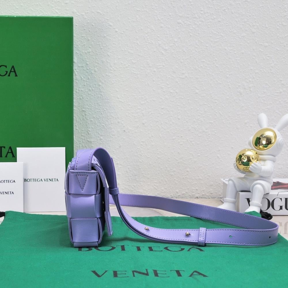 Stylish Green Lambskin Shoulder Bag – Special Edition