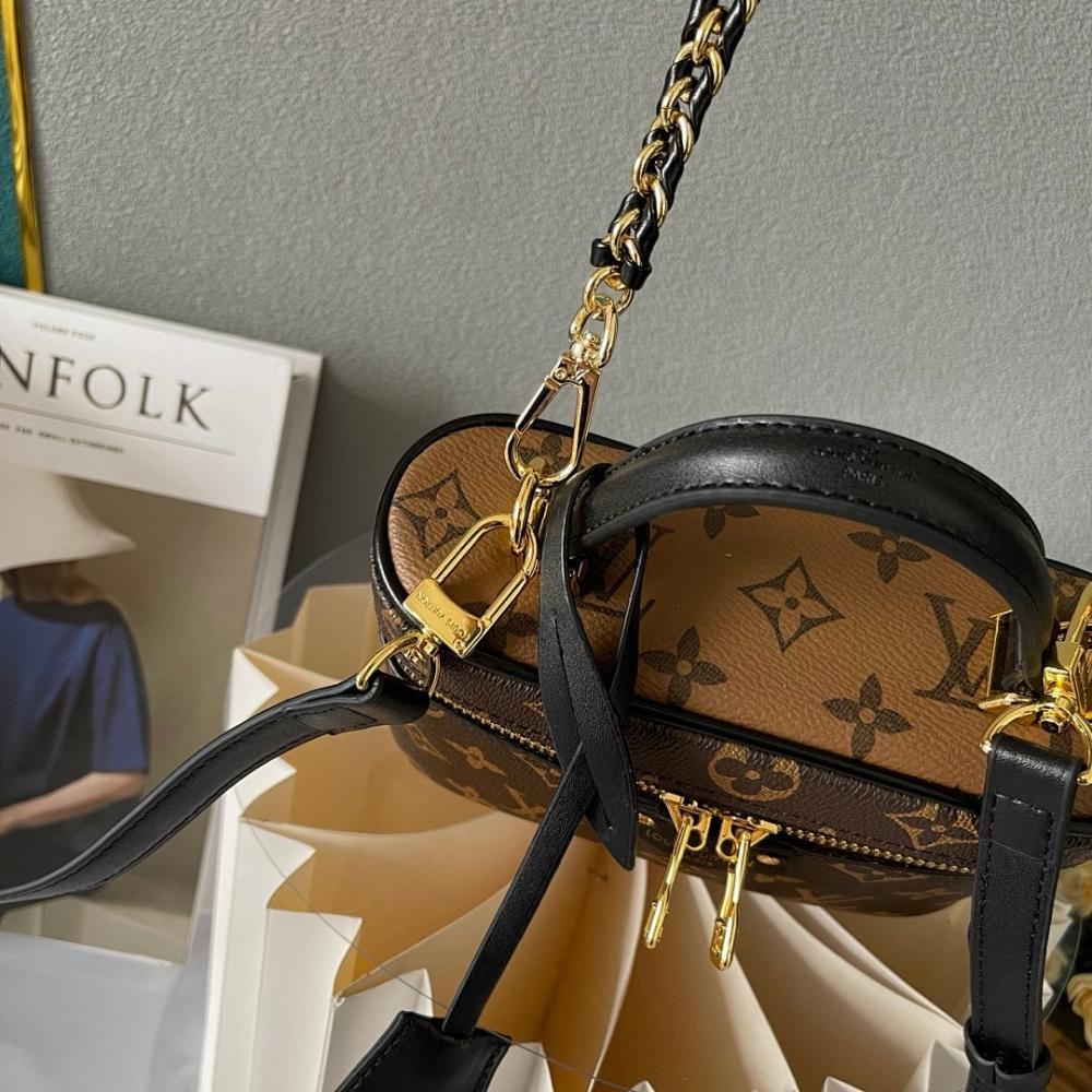 Stylish Woven Leather Crossbody Bag – Special Edition