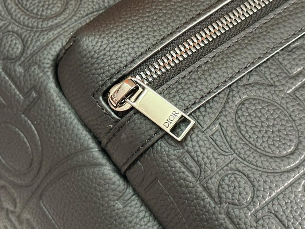 Stylish Refined Black Quilted Calfskin Crossbody Bag