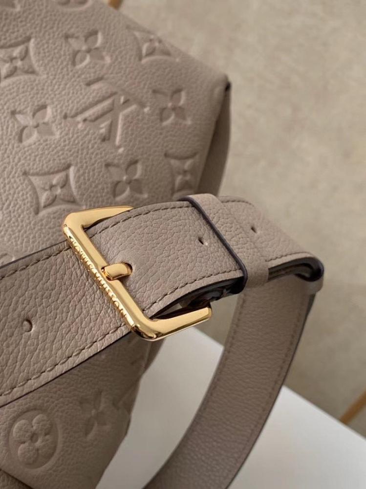 Modern Refined Woven Leather Top Handle Bag