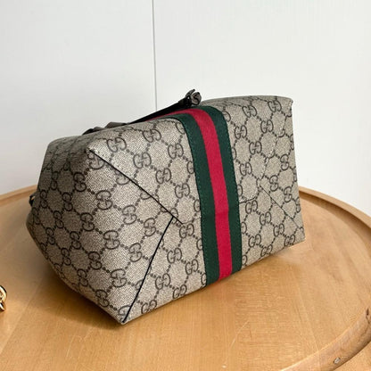 Elegant Shoulder Bag – Limited Edition