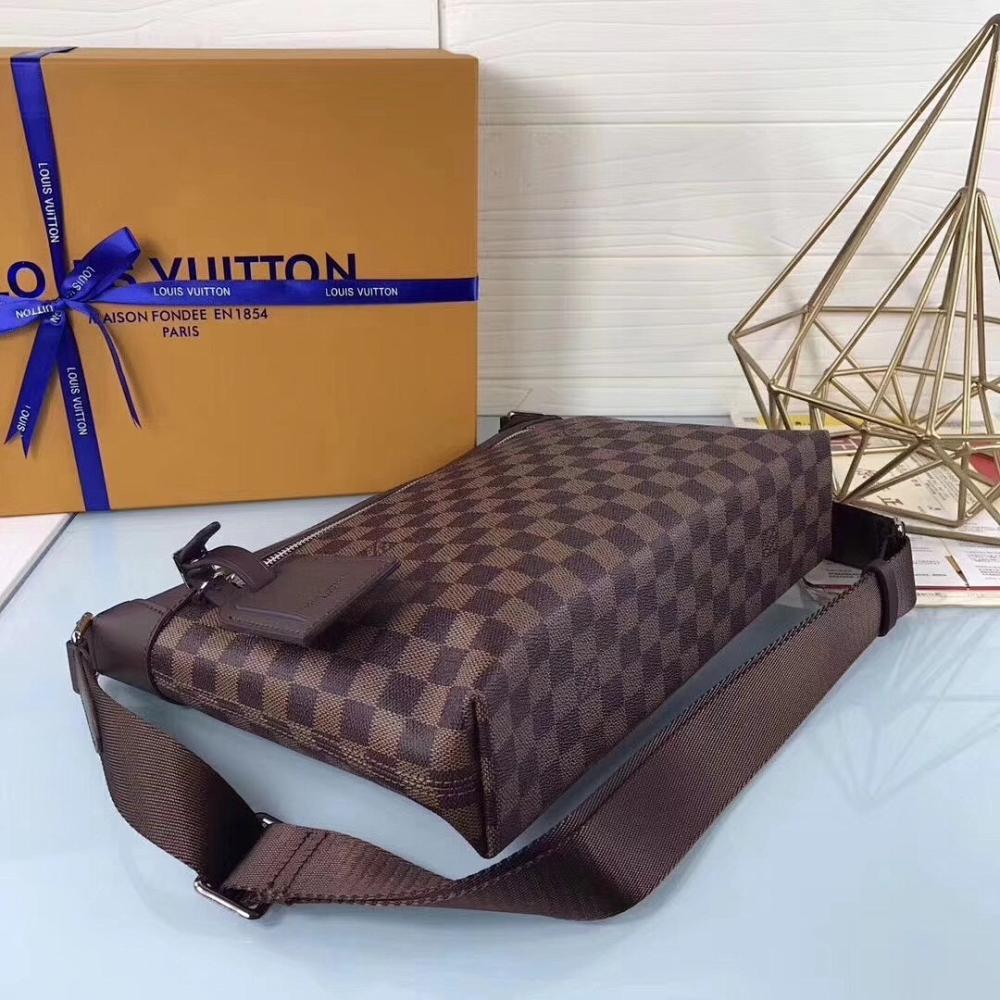 Stylish Leather Shoulder Bag – Limited Edition