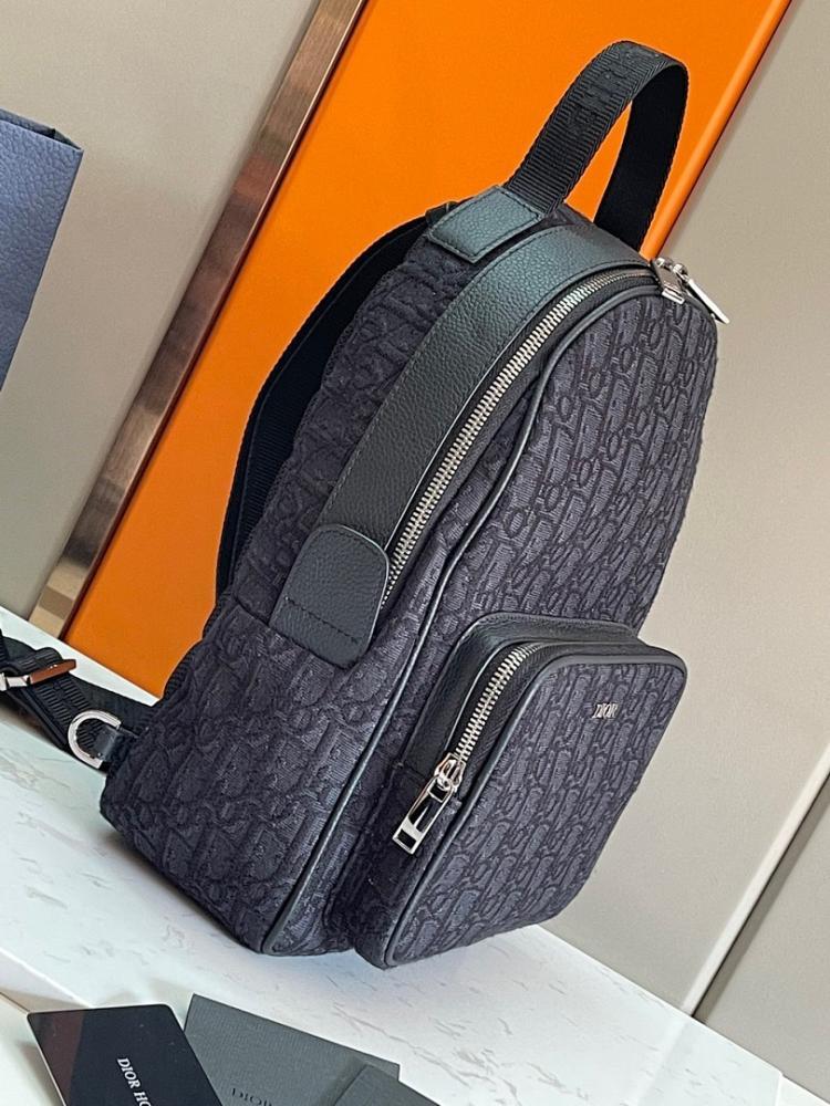 Modern Black Quilted Jacquard Shoulder Bag – Limited Edition