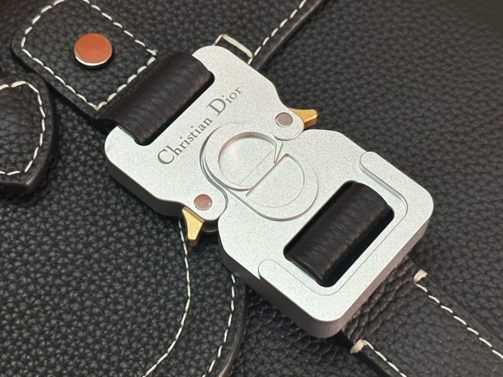 Saddle Crossbody Bag
