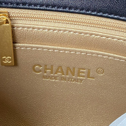 Elegant Leather Shoulder Bag