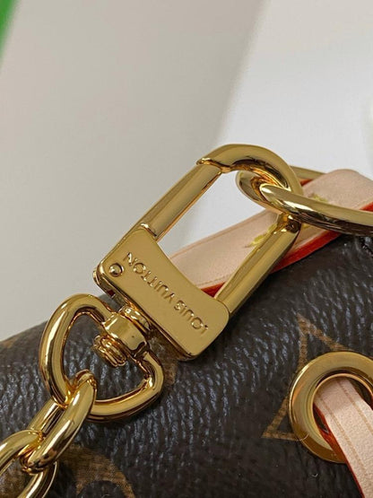 Italian-Inspired Elegant Canvas Bag