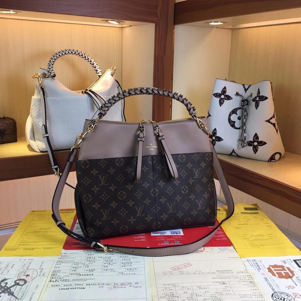 Modern Refined Leather Shoulder Bag