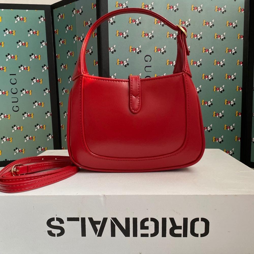 Elegant Shoulder Bag – Limited Edition