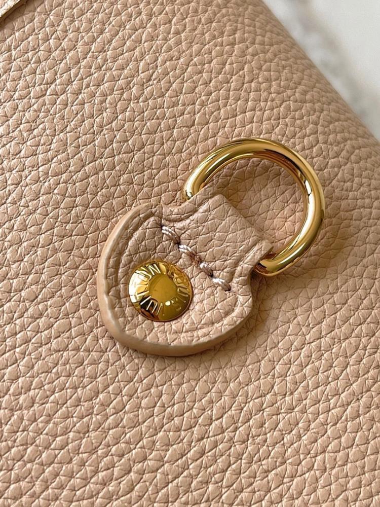 Neverfull Monogram Leather Shoulder Bag