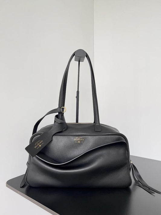 Modern Refined Crossbody Bag