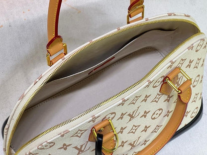 Elegant Leather Top Handle Bag – Limited Edition