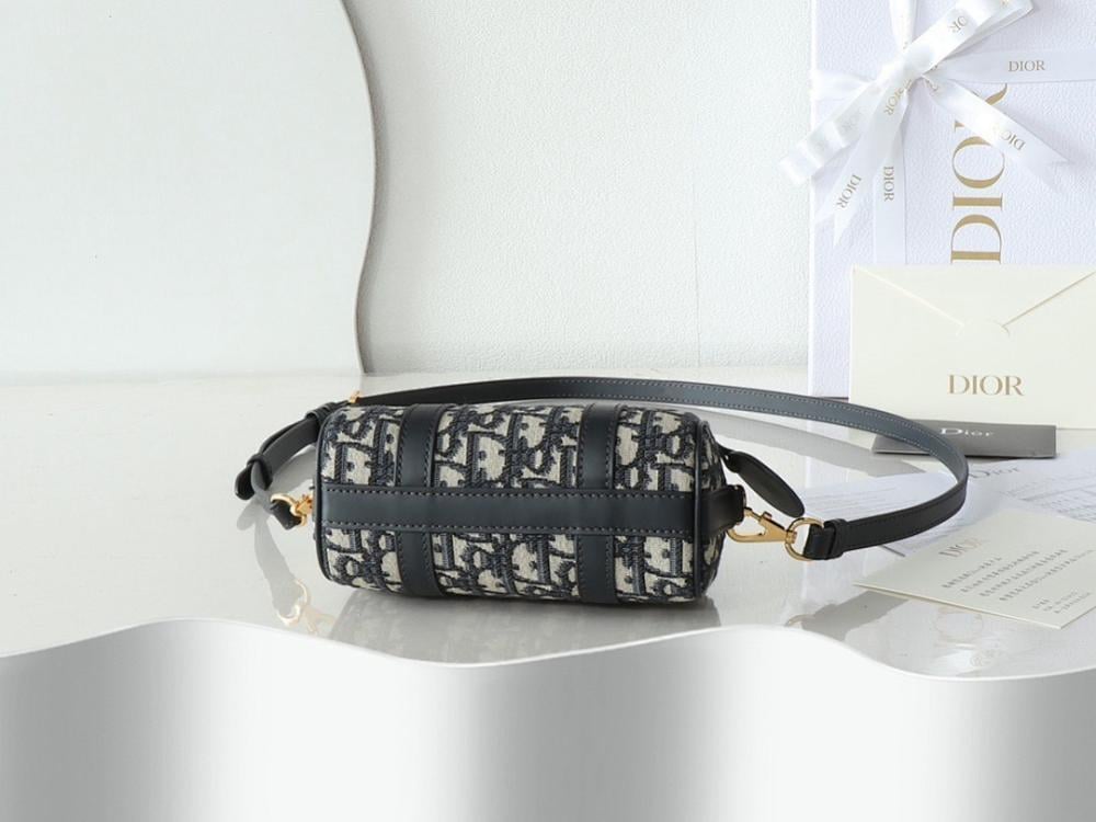 Elegant Printed Leather Shoulder Bag – Special Edition