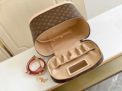 Luxury Refined Canvas Crossbody Bag