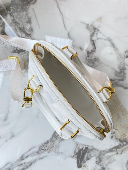 Italian-Inspired Stylish Quilted Leather Crossbody Bag
