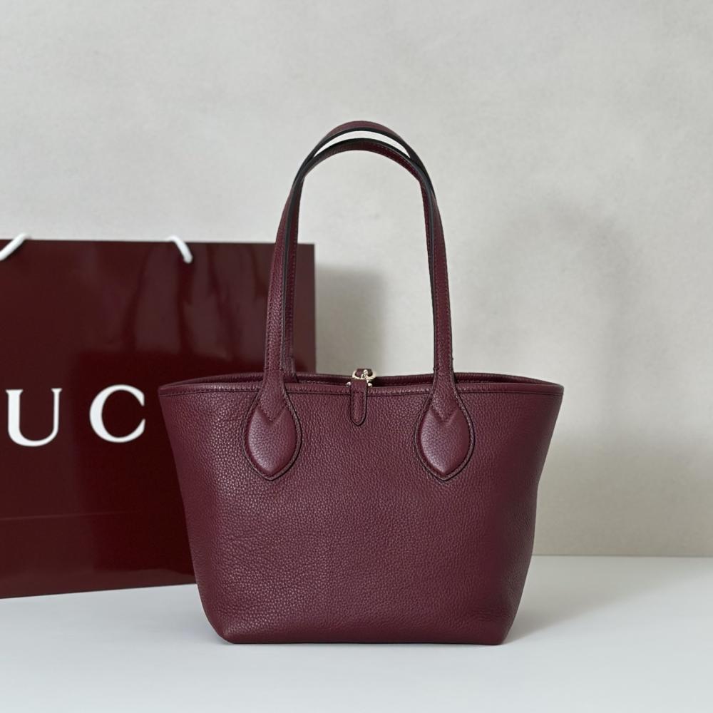 Classic Shoulder Bag
