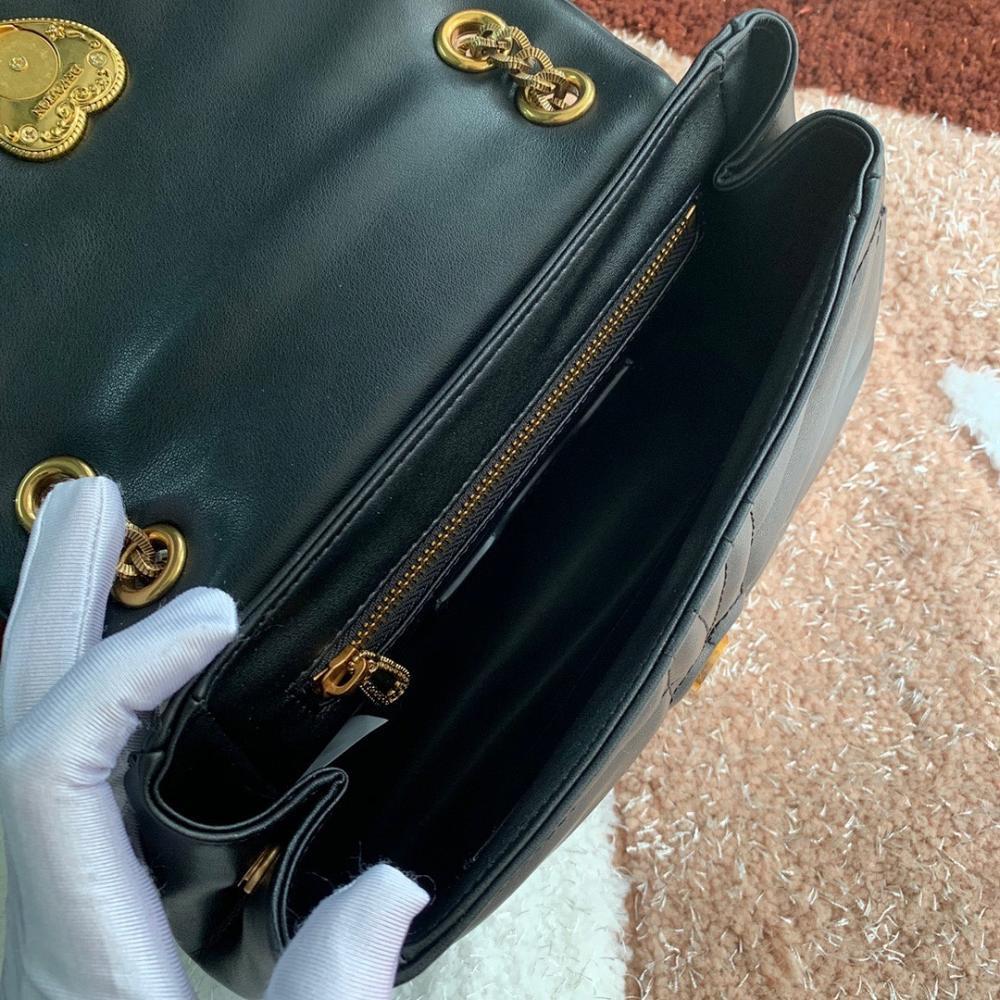 Luxury Elegant Quilted Leather Crossbody Bag – Limited Edition