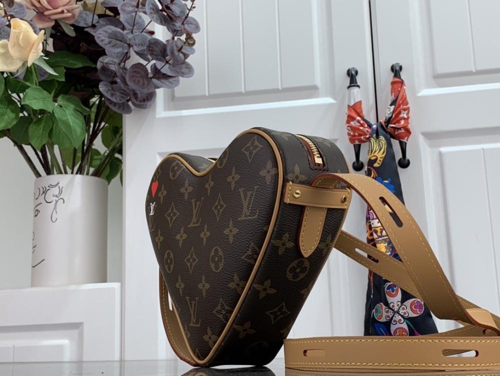 Classic Shoulder Bag